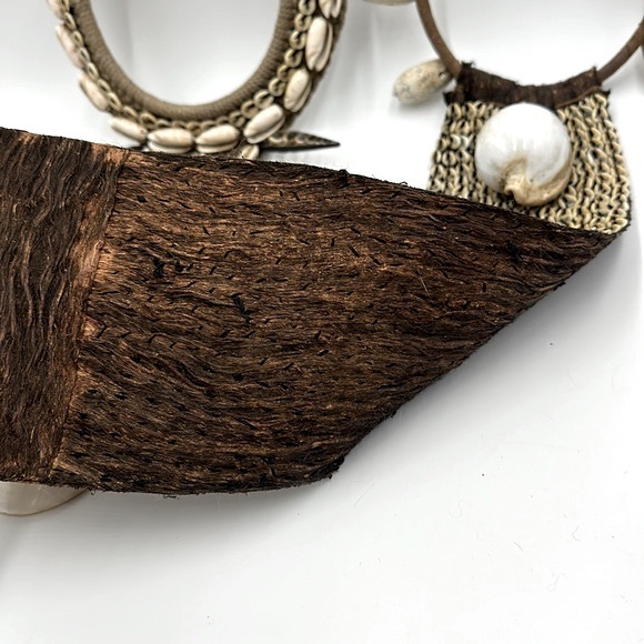 Vintage Papua New Guinea Ceremonial Seashell Collar Necklace Bundle - Picture 6 of 17